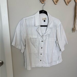 Universal Thread White Cropped Button Up